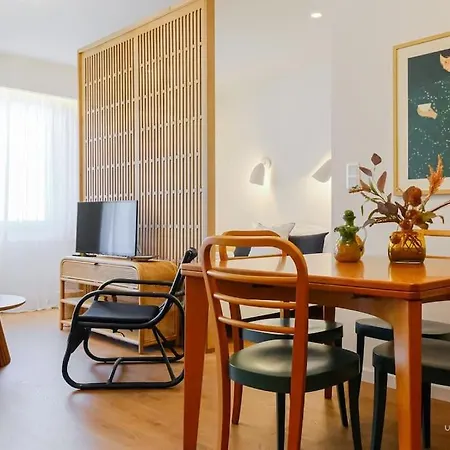 Elements Luxury Suite, Vesta Philoxenia